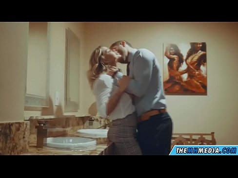 ❤️ Ketika seorang pirang berdada menggoda Anda di toilet umum ❤️❌ Video sialan pada kami id.com-pornzog.ru
